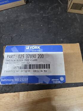 025-37890-200 York - High Pressure Switch Orignal Parts
