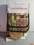 Home Collection 5 Piece Kitchen Set Fox And Owl Towels, Oven Mitt. Fixed Price $8.45.